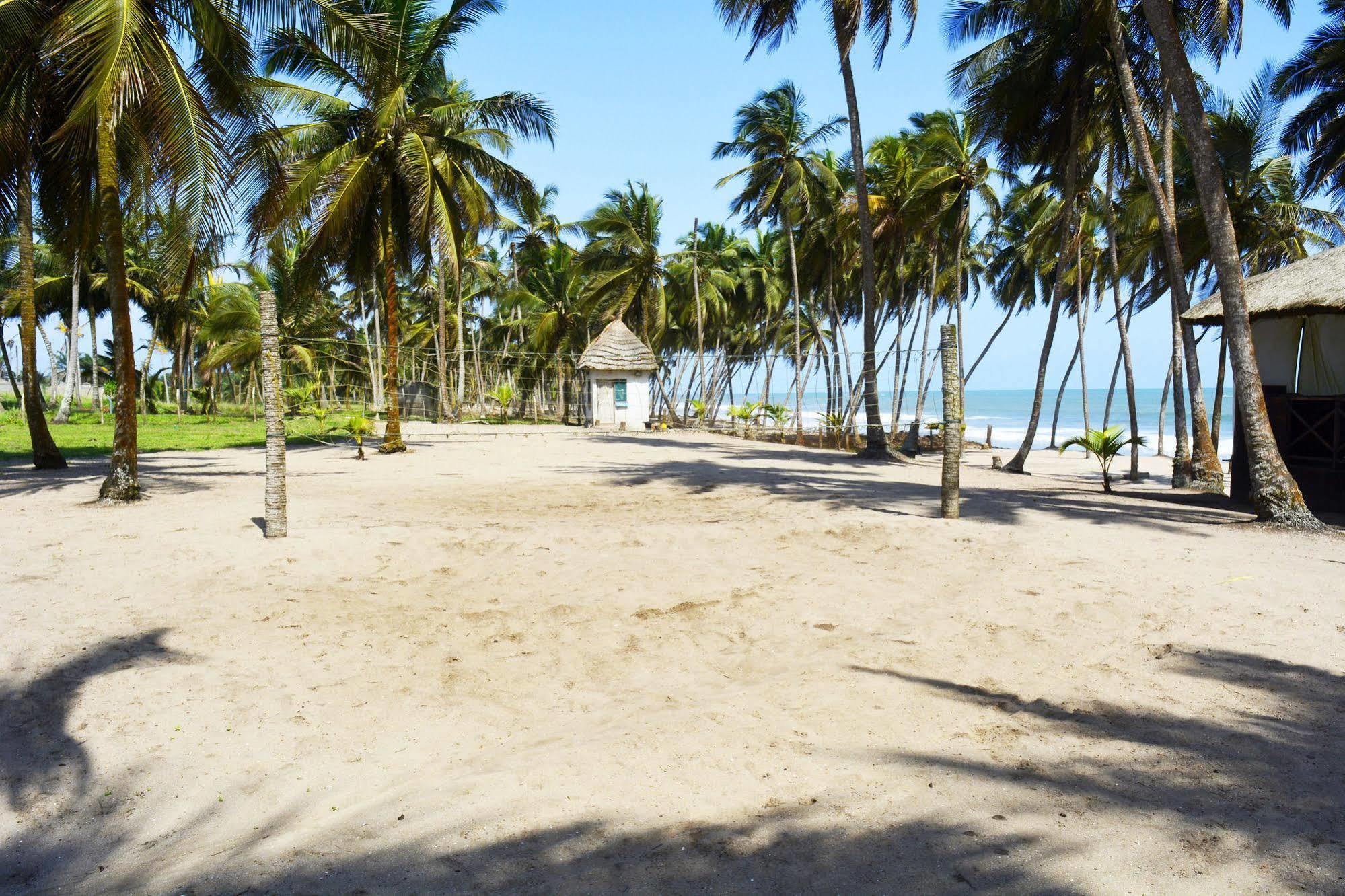 Blue Diamond Beach Resort Apam Exterior photo